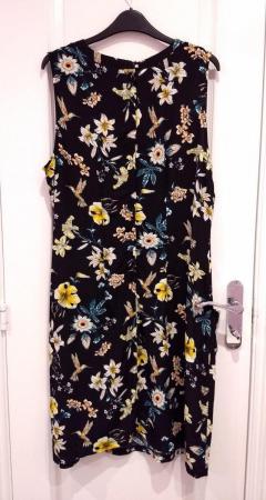 Image 12 of Wallis Black Sleeveless Summer Dress Floral Print Size 14