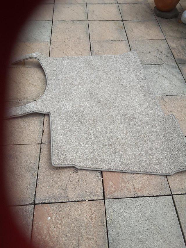 Preview of the first image of Unicorn Cadiz 3 (2014) fitted carpet section for centre.