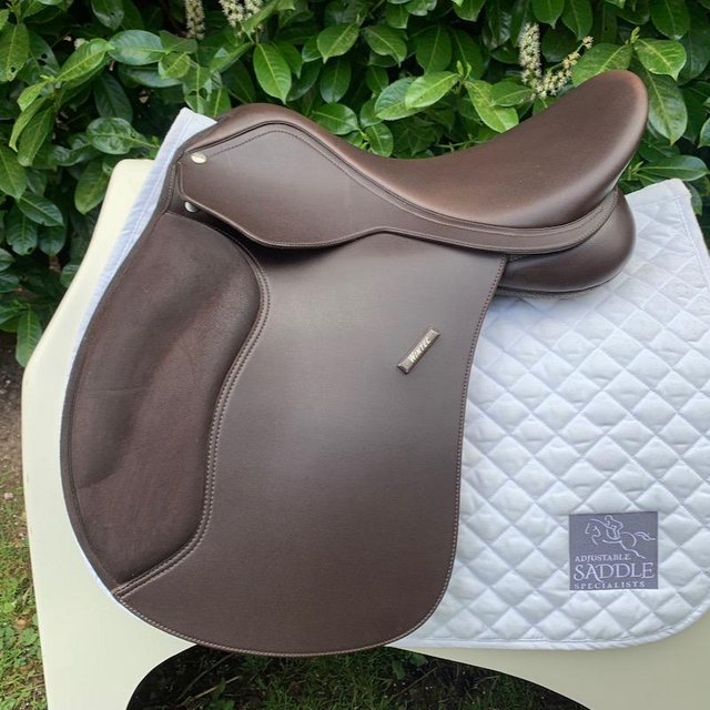Preview of the first image of Wintec Wide 17.5 gp saddle.