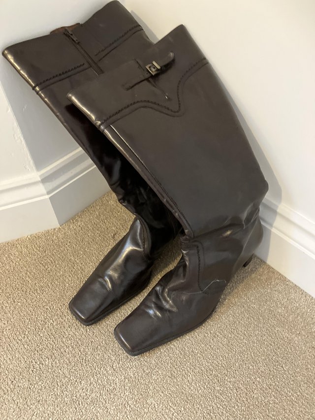 Preview of the first image of Dark Brown Leather Boots.