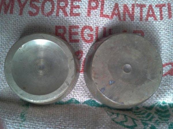 Image 1 of 1800s Royal Mint issue Brass sovereign weights 200 & 300