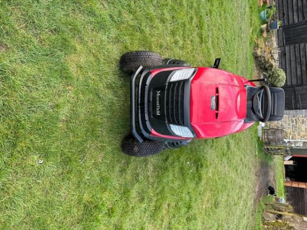 Image 3 of Mountfield 1640H ride on lawn tractor for sale