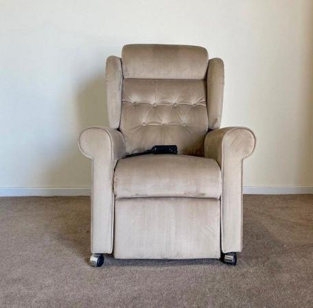 Image 4 of LUXURY ELECTRIC RISER RECLINER BROWN CHAIR ~ CAN DELIVER