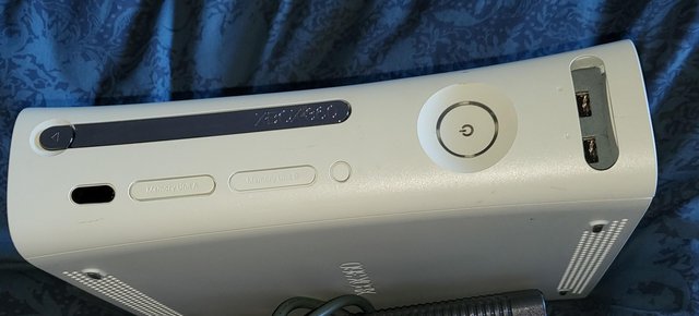 Image 1 of X Box 360 in great working condition