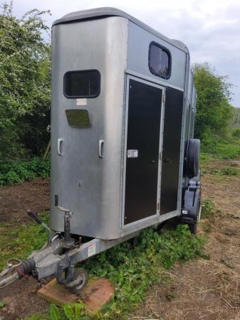 Image 3 of Ifor Williams H505 horse trailer.