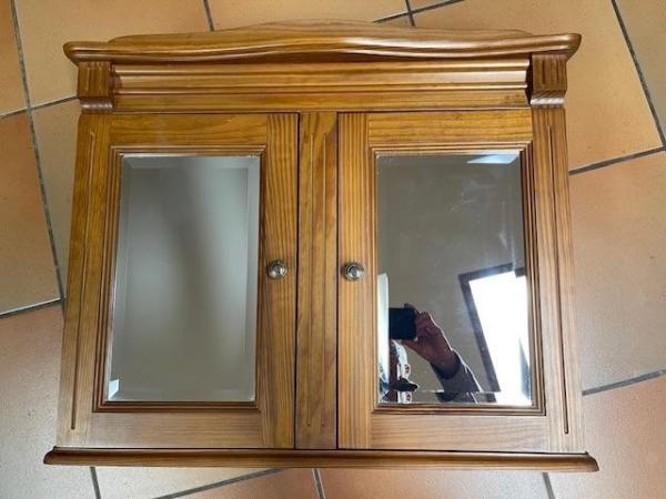 Image 1 of Pine bathroom cabinet with glass shelf