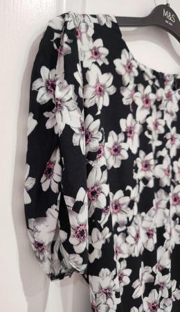 Image 19 of New Wallis Black Floral Summer Lightweight Dress Size 14