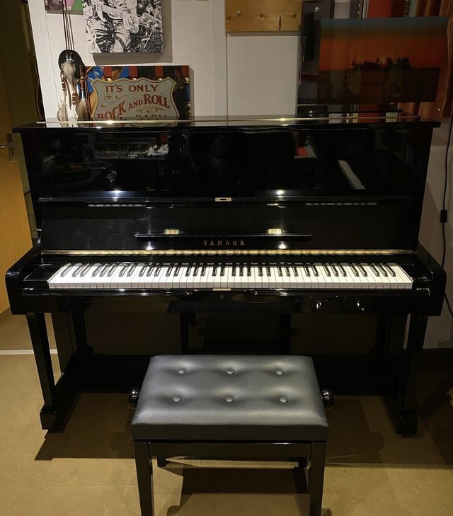 Preview of the first image of Yamaha U1 Upright Piano - 1971, made in Japan.