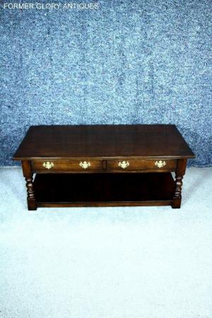 Image 9 of A TITCHMARSH & GOODWIN STYLE OAK TWO DRAWER COFFEE TEA TABLE