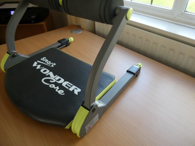 Preview of the first image of Ab exerciser - Smart wonder core.