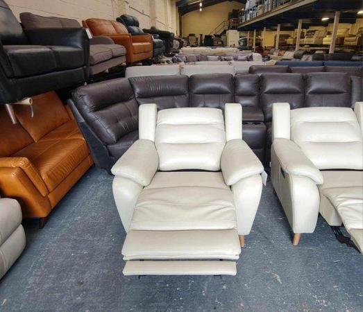 Image 3 of La-z-boy Madison ivory leather electric recliner 2 armchairs