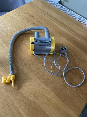 Image 3 of Electric air pump for paddling pool or inflatable