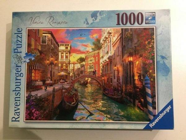 Image 2 of Ravensburger 1000 piece jigsaw titled Venice Romance.