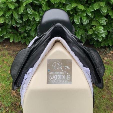 Image 5 of Kent & Masters 17” S-Series Dressage saddle