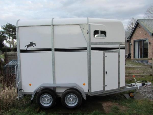 Image 2 of Bateson Deauville double horse trailer