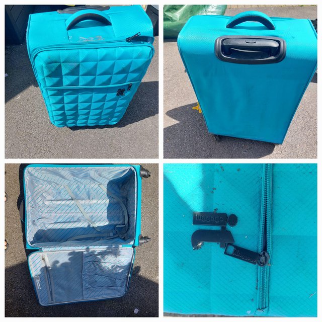 Preview of the first image of Turquoise travel case.  ...