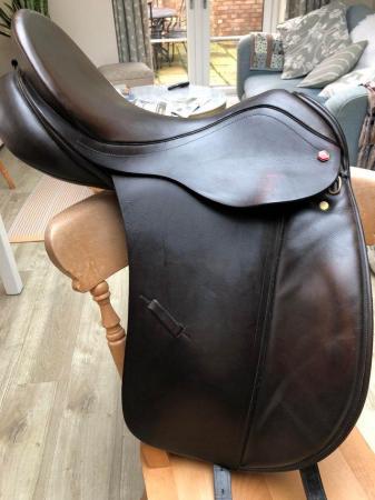 Image 3 of Albion K2 dressage saddle. Medium width.