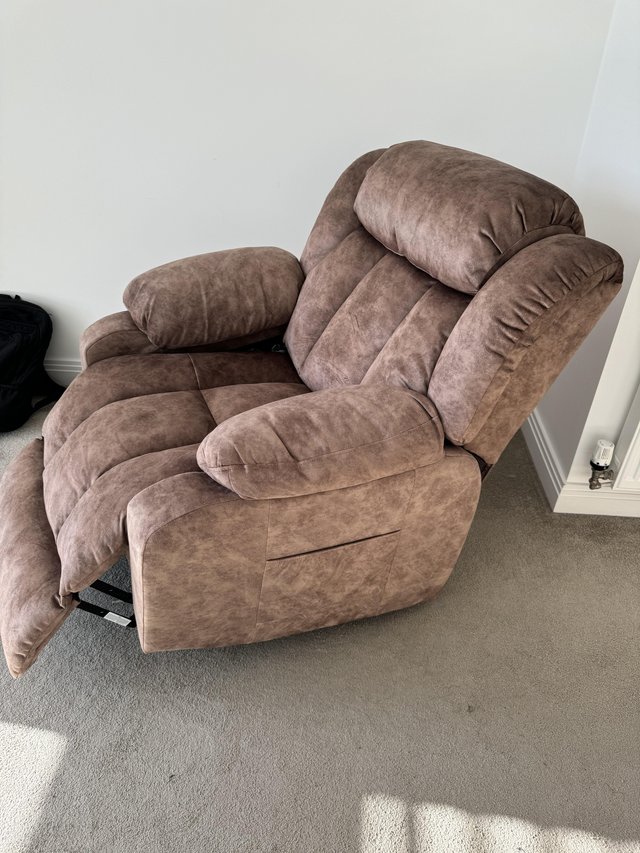 Preview of the first image of 6 months used recliner chair.