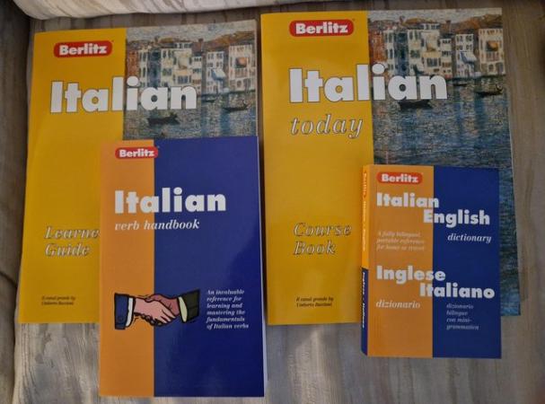 Image 2 of Learn Italian by Berlitz Audio and Books set