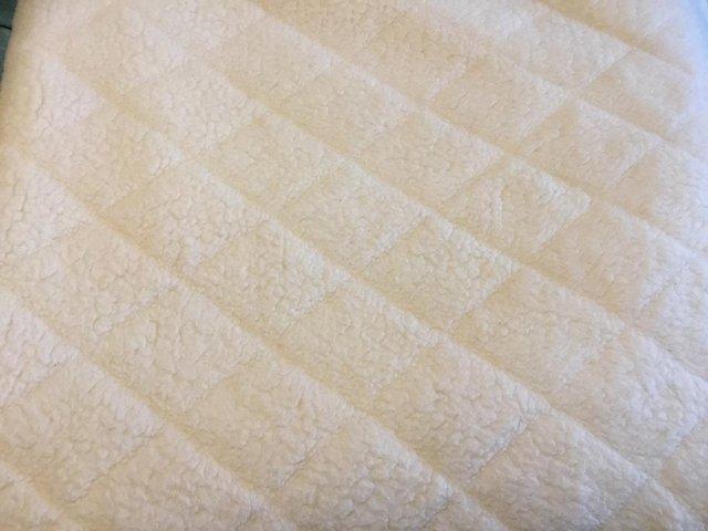 Preview of the first image of Pure Wool Mattress Warm Blanket.