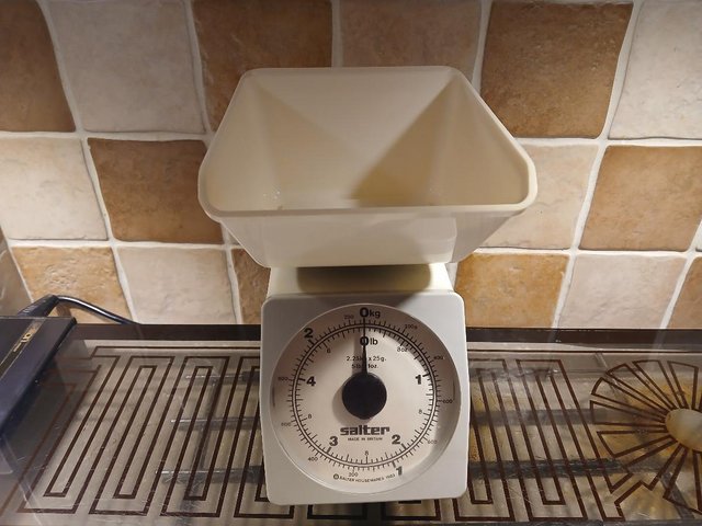 Kitchen scales- Salter (not digital)