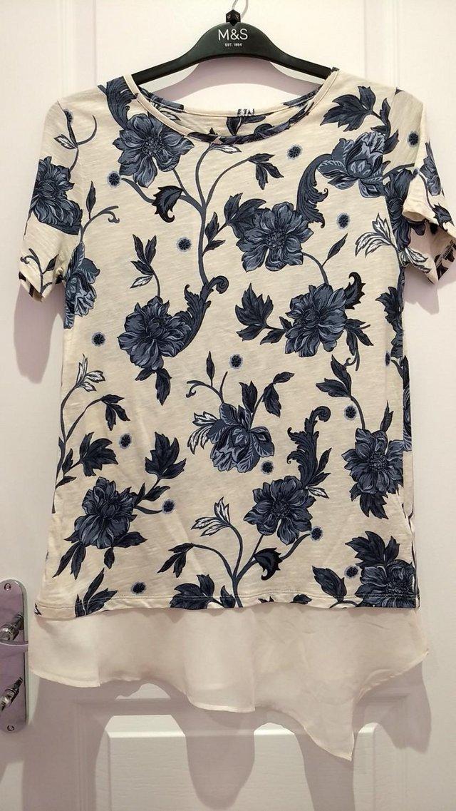 Preview of the first image of New Marks and Spencer Per Una UK 6 Summer Top Tunic.