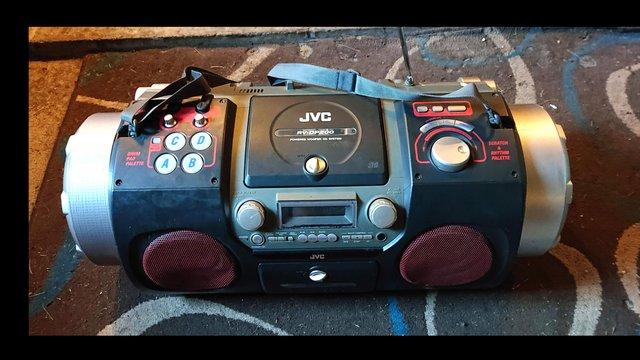 Preview of the first image of JVC DP200 Boombox CD / Radio / Cassette.