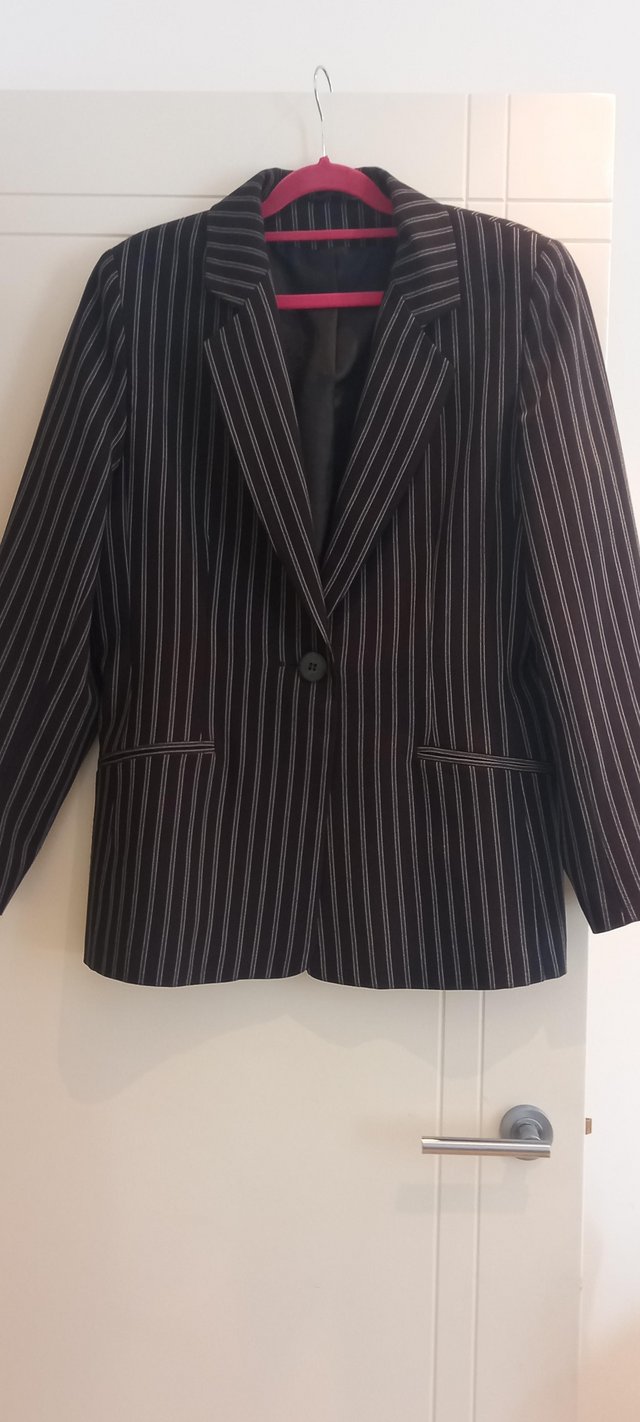 Preview of the first image of Debenhams black striped blazer size14.