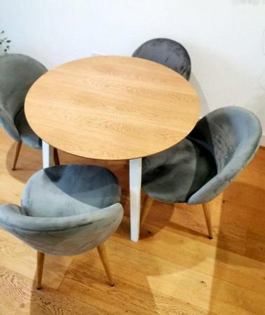 Image 2 of Dining Table and 4 upholstered chairs