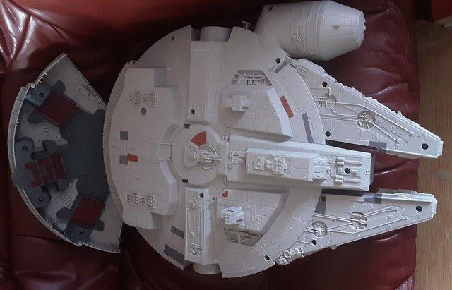 Image 2 of Large 2008 Star Wars Millennium Falcon 22"x 16"