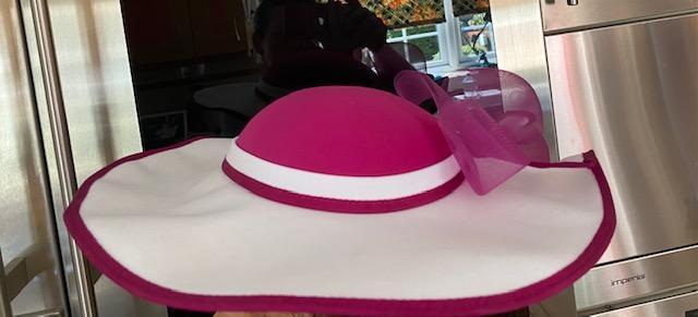 Preview of the first image of Headways by Albert Hat in Fuchsia and White.