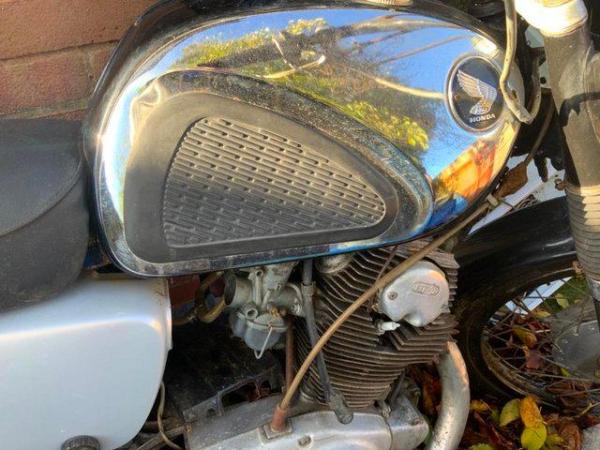 Image 10 of 1965 Honda CP77 MOTORCYCLE restoration project