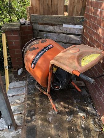 Image 3 of Belle 110v Cement mixer good working condition