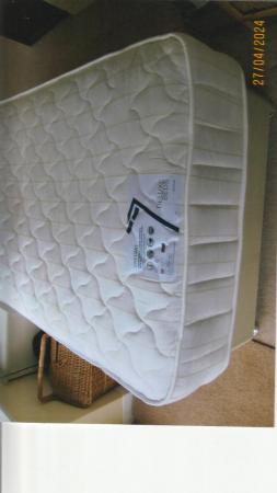 Image 2 of Single divan bed and headboard