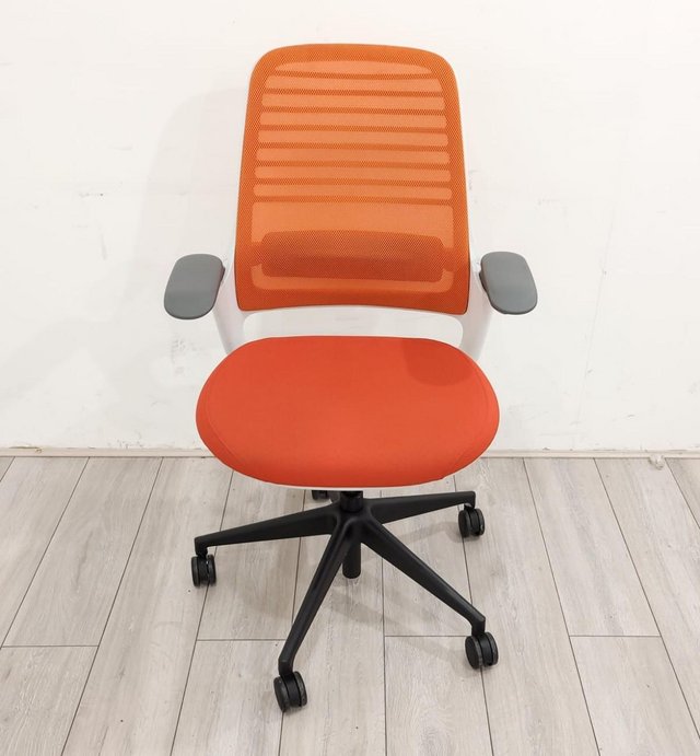 Preview of the first image of Steelcase Series 2 Office Chair.