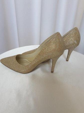 Image 5 of Champagne glitter mesh court shoe S.6 / 39 New in box.