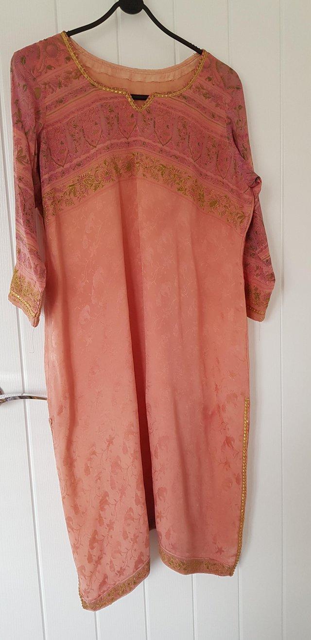 Preview of the first image of Beautiful pure crepe de chine kurta/tunic.