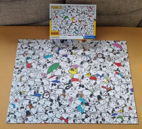 Image 1 of 1000 piece CLEMENTONI Jigsaw called PEANUTS, AN IMPOSSIBLE P