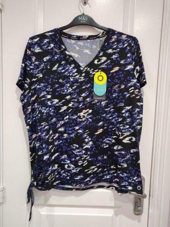 Image 3 of Marks and Spencer Size 14 Activewear Goodmove V-Neck Top