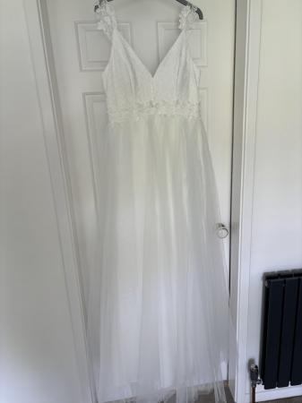 Image 3 of Modern wedding dress- size 14 BNWT