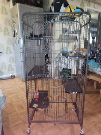 Image 5 of 6 level cage.as new bought wrong one only used a few weeks