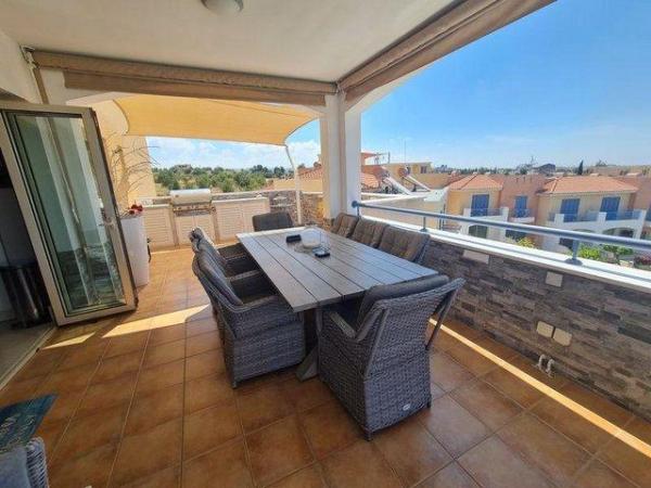 Image 13 of Stunning 3 bed Apt with pool & sea views in Paphos, Cyprus