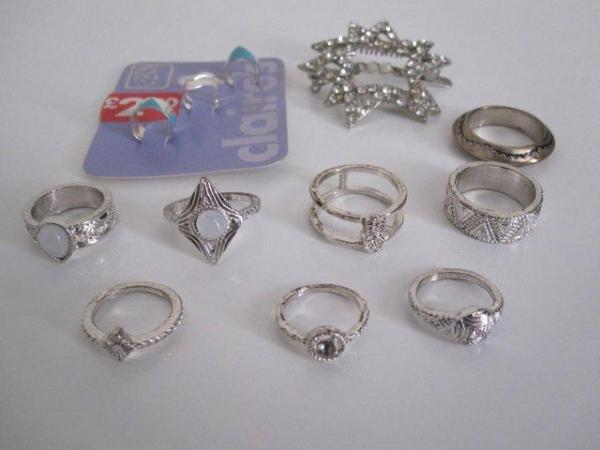 Image 3 of Teenage girls jewellery and hair accessories