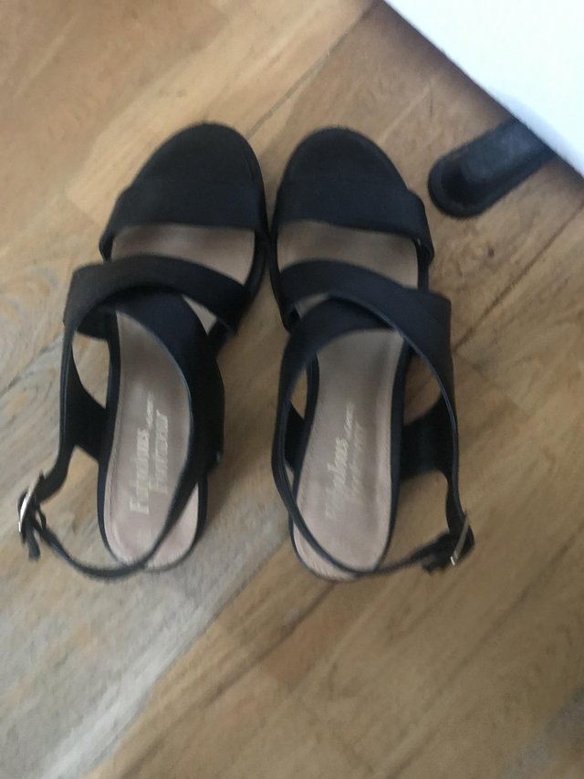 Preview of the first image of Ladies black sandals  size 8.