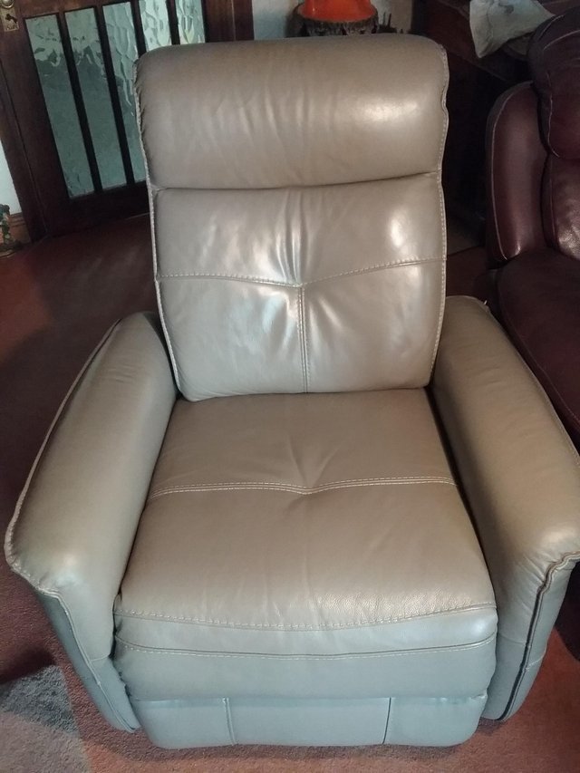 Preview of the first image of Electric reclining chair in grey leather.