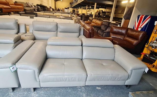 Image 6 of Italian Lucio grey leather electric pair of 3 seater sofas
