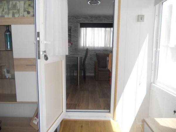 Image 14 of Pre owned mobile +conservatory and parking B68