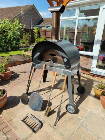 Image 1 of Wood Fired pizza oven (Alfa Forni Ciao) with legs wood rack