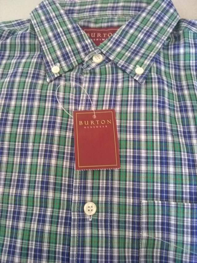 Preview of the first image of Man's vintage Burton shirt. Size Large with label.