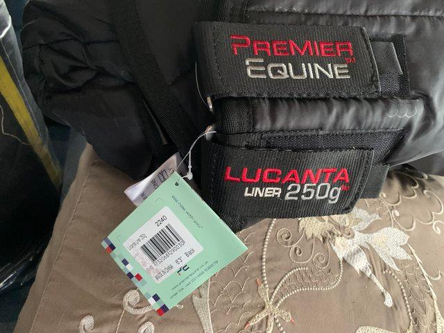 Preview of the first image of Premier equine 250g liner new not even tried on.